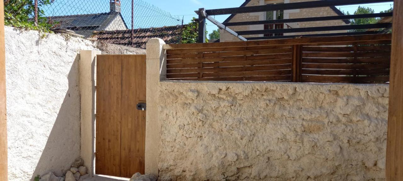 Gite-Civray-De-Touraine Troglo De Denise Luaran gambar